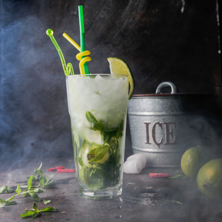 close-up-mojito-cocktail-with-mint-lime-ice-ice-bucket-with-smoke